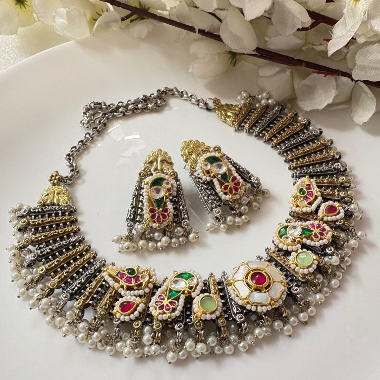 Kundan Dualtone Choker Set