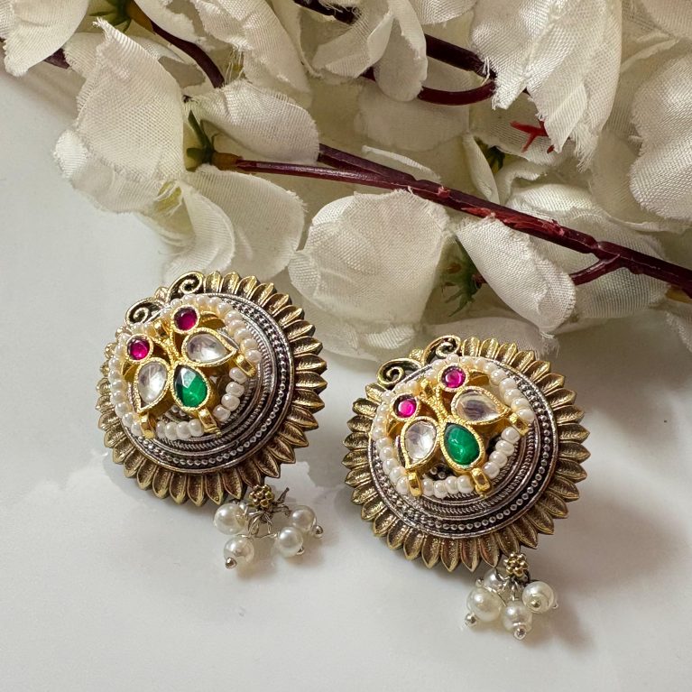 Small Dualtone Kundan Fusion Stud