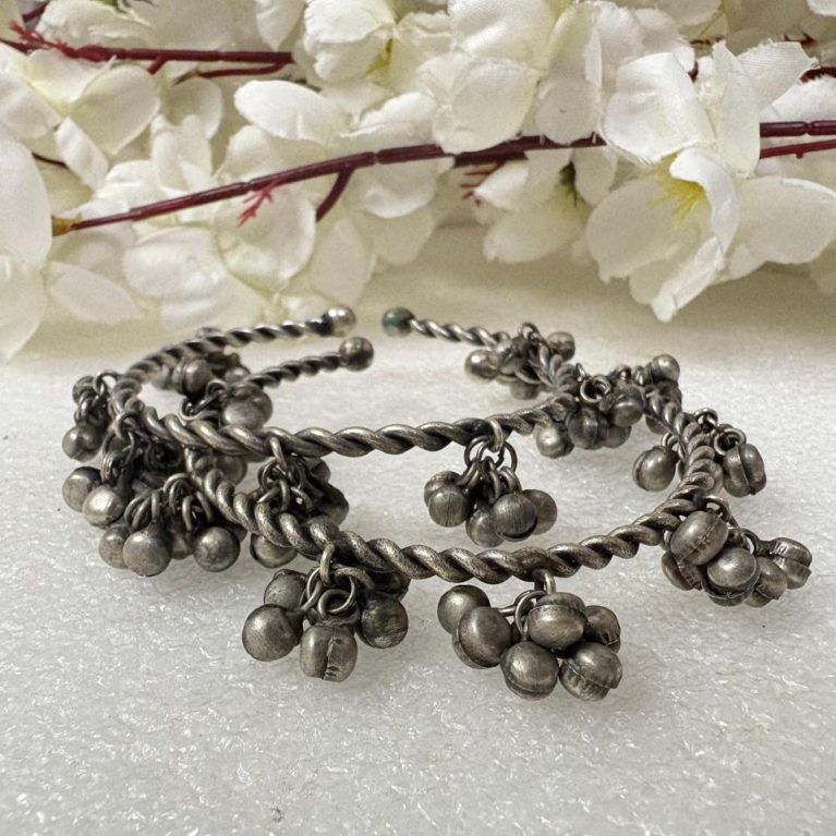 Silver ghungroo flexible bangles