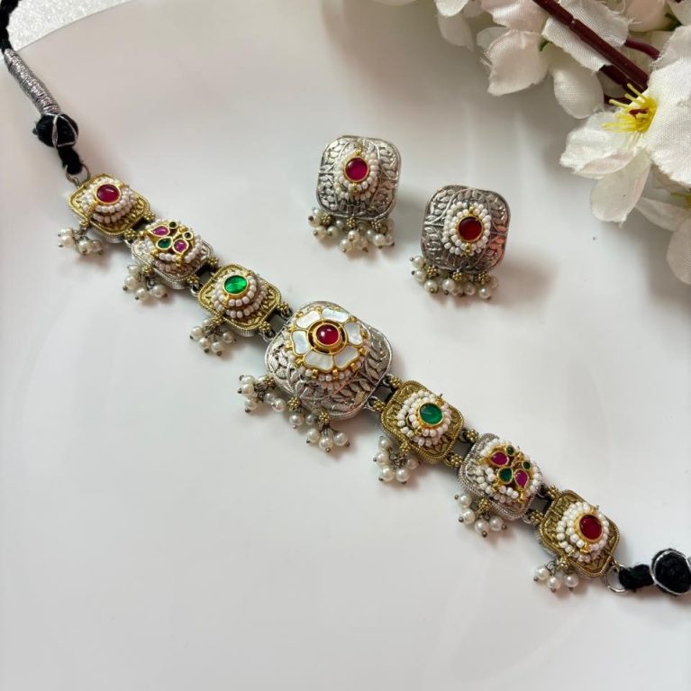 Kundan Dualtone Choker set