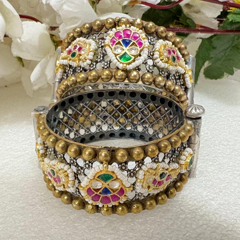 Kundan Dualtone Kada