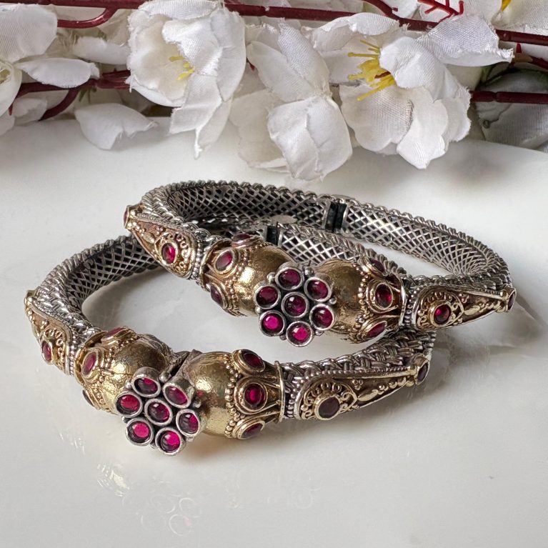 Dual-Tone Stone Kada