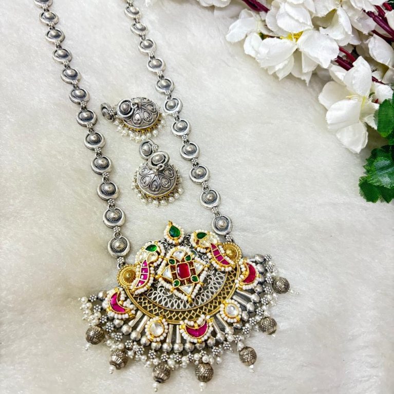 Long Dual-Tone Kundan Fusion Necklace With Jhumka
