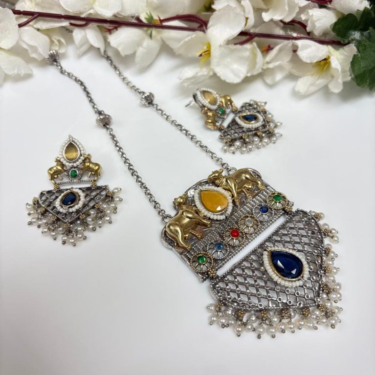 Long Stone Necklace Set