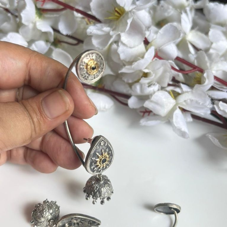 Dual-Tone Bugadi Jhumki