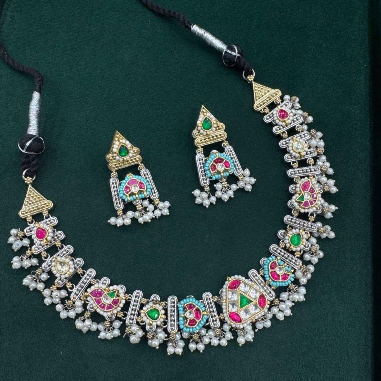 Dualtone Kundan Choker Set