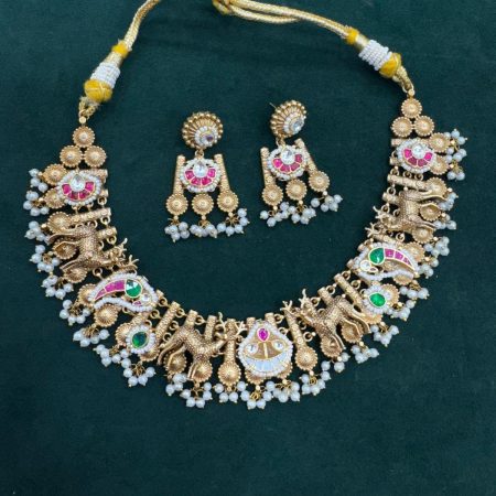 Gold Matt kundan Fusion Choker Set