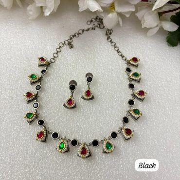 Cute Kundan Fusion Choker Set