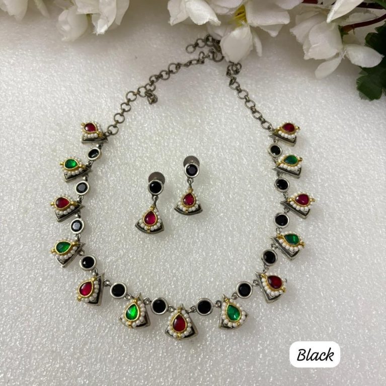 Cute Kundan Fusion Choker Set