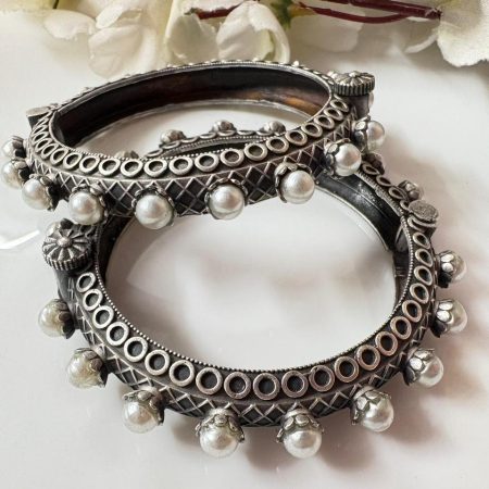 Pearl Openable Kada Free Size