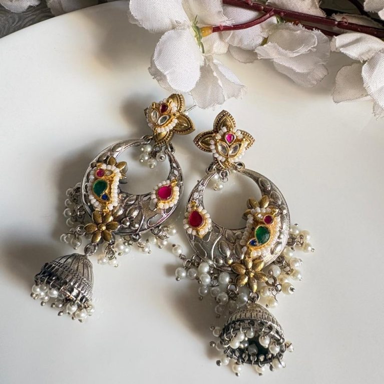 Antique Dual-Tone Kundan SLA Jhumka