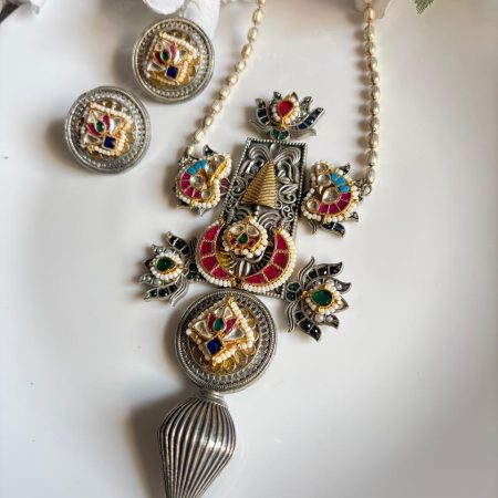 Dual-Tone Long Kundan Fusion Necklace Set