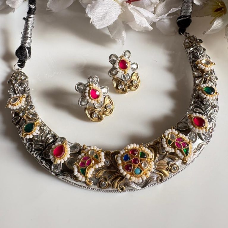 Dual-Tone Hasli Necklace Set