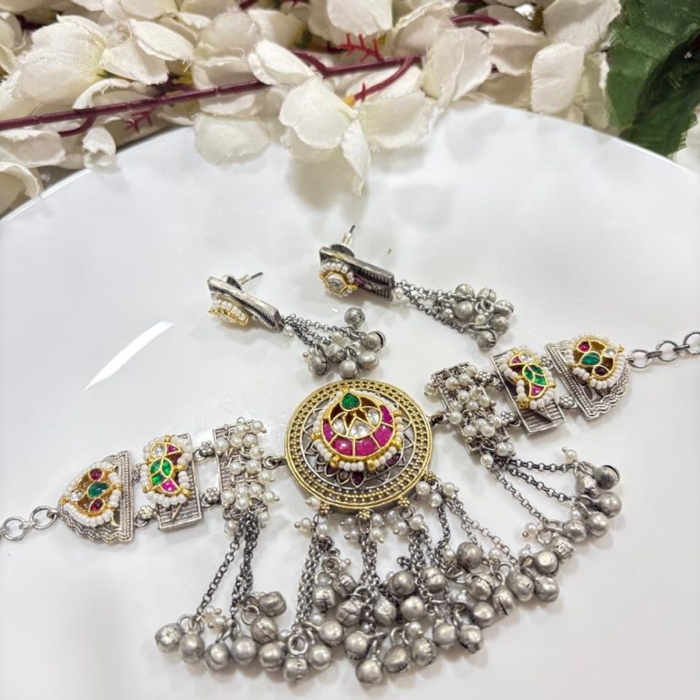 Dual-Tone Kundan Fusion Choker Set