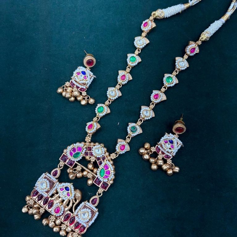 Gold Matt kundan Fusion Necklace Set