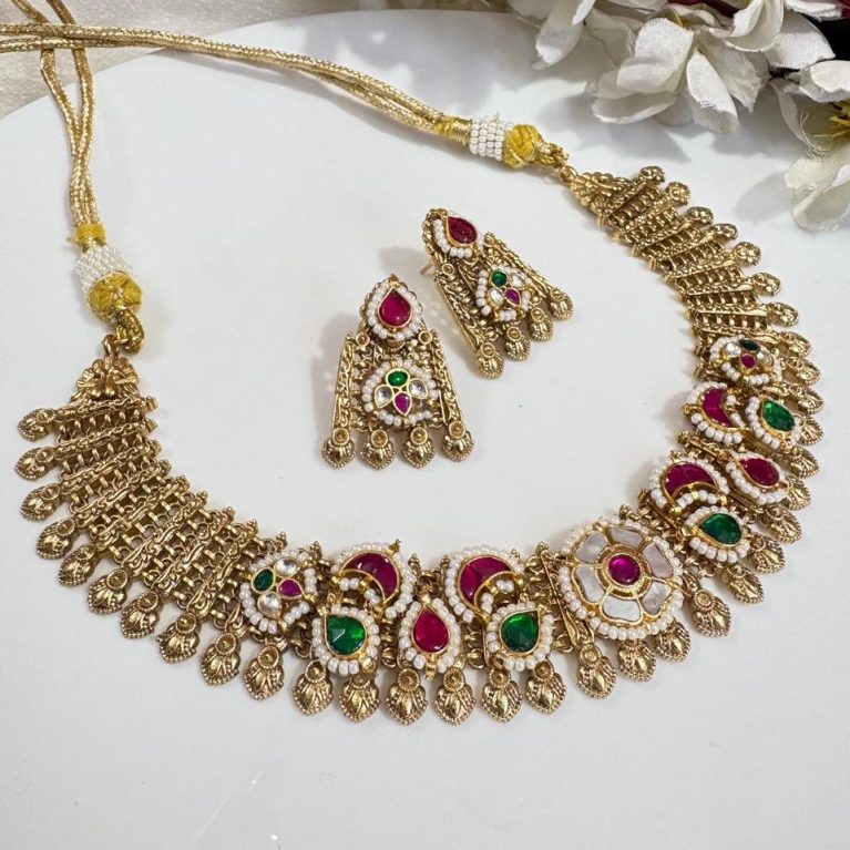 Gold Matt Kundan Choker Set